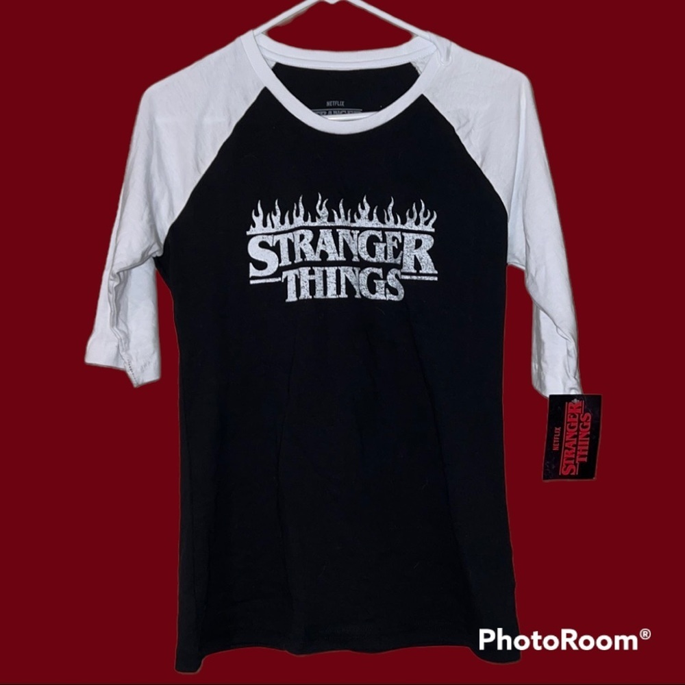 Netflix Stranger Things raglan tee juniors size medium black white 3/4 sleeves